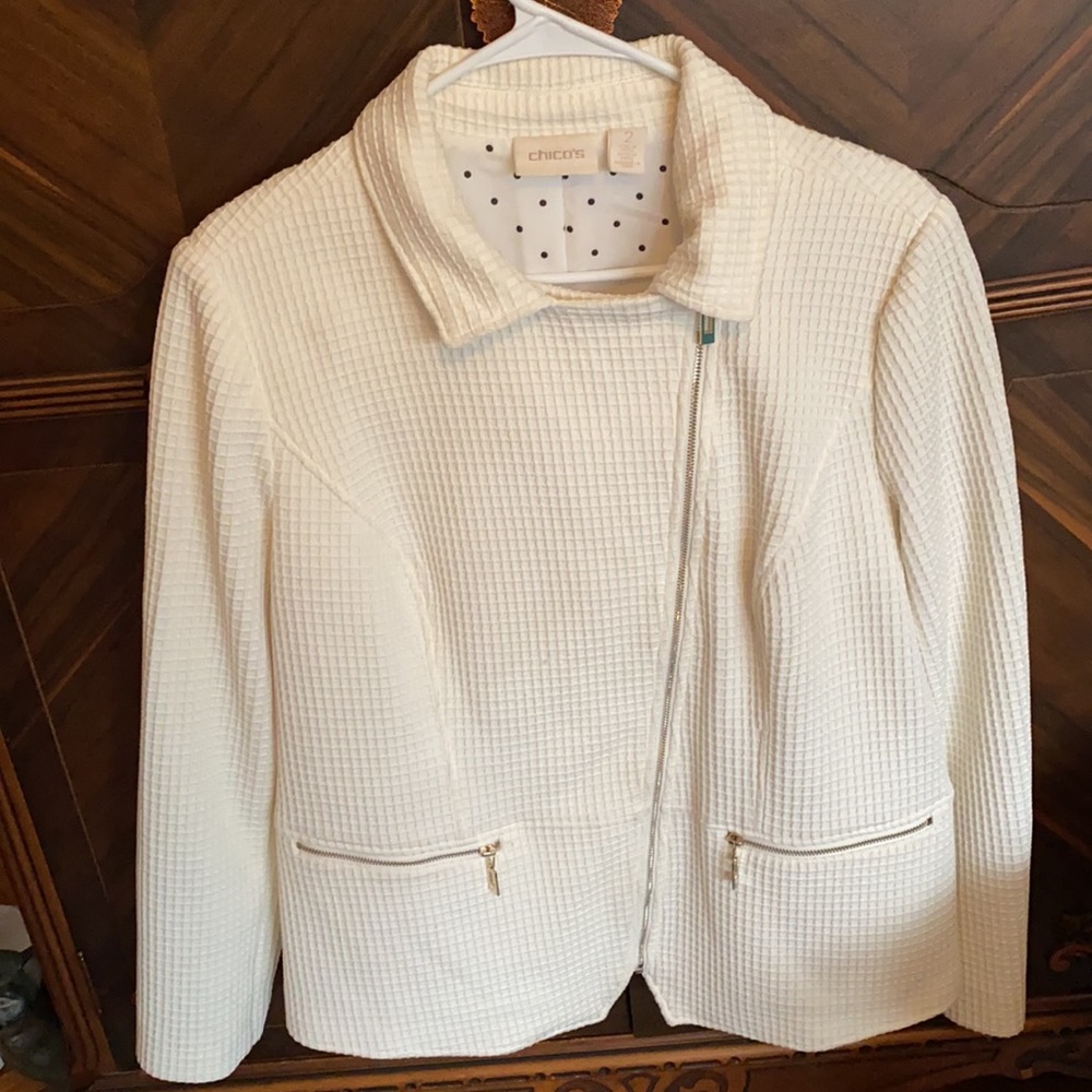 Winter White Versatile Chico’s Blazer - image 4